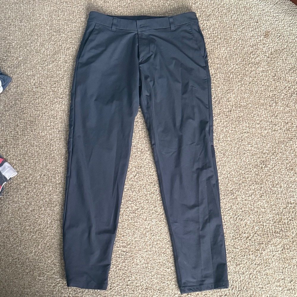 Lululemon Athletica Men's Dark Grey/Black Khakis